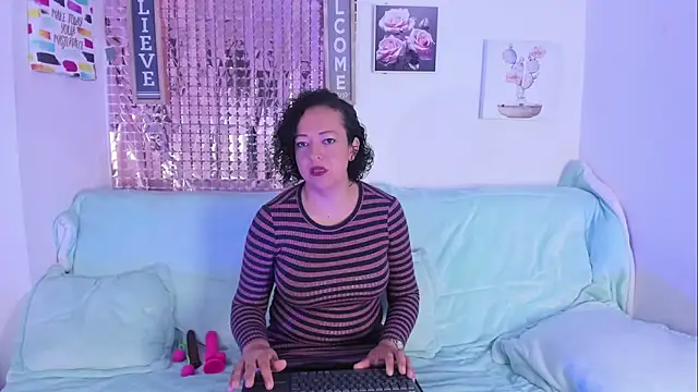 AdeleNasty online show from February 13, 2026, 1:40 pm