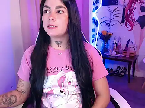 Snapshot of JanineRae chatting on February 25, 2026, 8:18 pm JanineRae online show from February 25, 2026, 8:18 pm