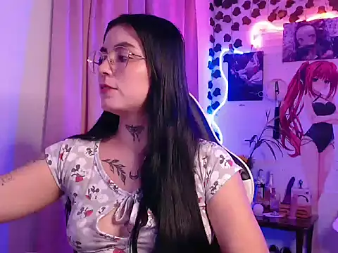 Snapshot of JanineRae chatting on February 28, 2026, 9:49 pm JanineRae online show from February 28, 2026, 9:49 pm