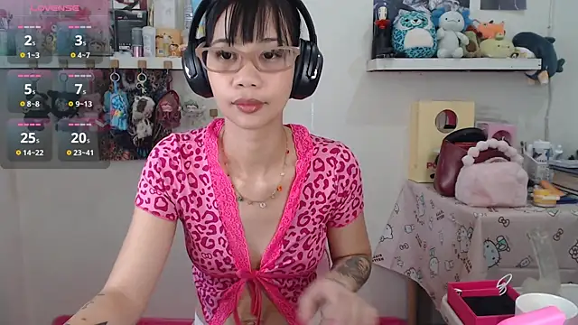 GloryKulikowski online show from March 19, 2026, 2:15 am