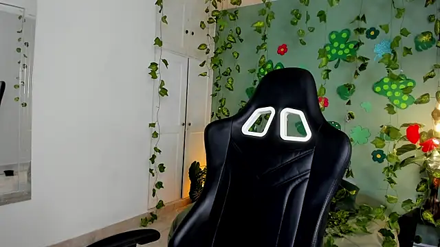 Snapshot of Justmia69 chatting on March 17, 2026, 11:41 pm Justmia69 online show from March 17, 2026, 11:41 pm