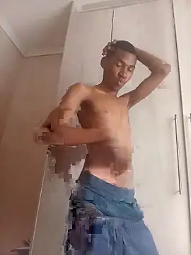 Snapshot of Leroyhotess chatting on February 15, 2026, 7:51 am Leroyhotess online show from February 15, 2026, 7:51 am