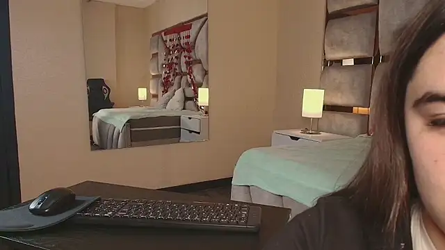 Snapshot of Anya_Volker chatting on March 2, 2026, 12:56 pm Anya Volker online show from March 2, 2026, 12:56 pm