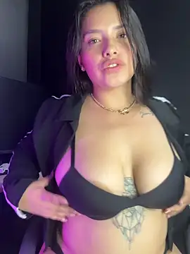 Miss Bella Flame online show from May 20, 2026, 12:50 am