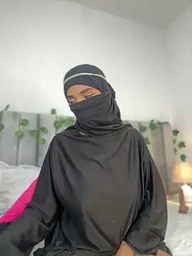 Snapshot of aminaa_ chatting on March 27, 2026, 7:24 pm aminaa online show from March 27, 2026, 7:24 pm