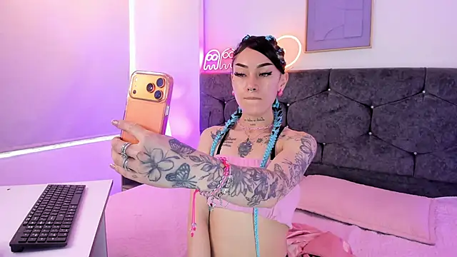 Snapshot of Megan_Morphy chatting on March 27, 2026, 1:33 pm Megan Morphy online show from March 27, 2026, 1:33 pm