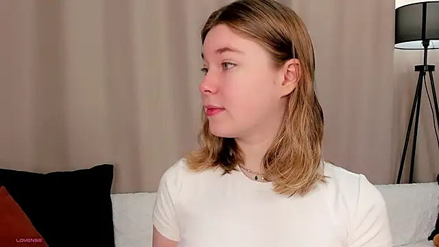 Snapshot of MaraaSwan chatting on February 22, 2026, 12:12 am MaraaSwan online show from February 22, 2026, 12:12 am