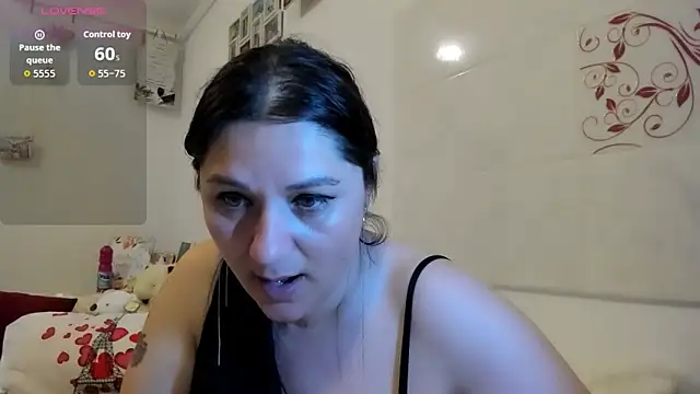 EVELYNA88 online show from May 4, 2026, 7:21 pm
