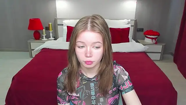 Snapshot of Violetta__Dreams chatting on April 24, 2026, 11:23 am Violetta Dreams online show from April 24, 2026, 11:23 am