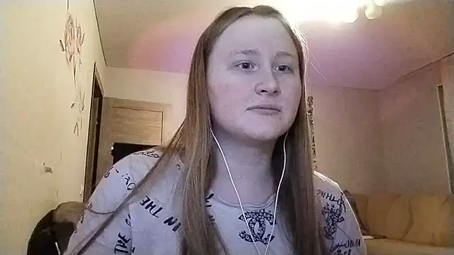 AnikaLipps online show from April 3, 2026, 10:52 pm