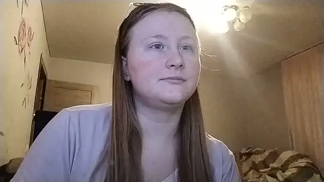 AnikaLipps online show from June 11, 2026, 7:34 pm