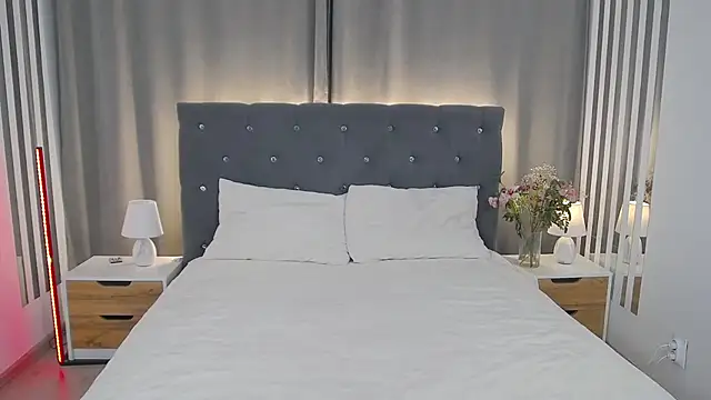 Snapshot of VikkyVonn chatting on February 21, 2026, 12:17 pm VikkyVonn online show from February 21, 2026, 12:17 pm