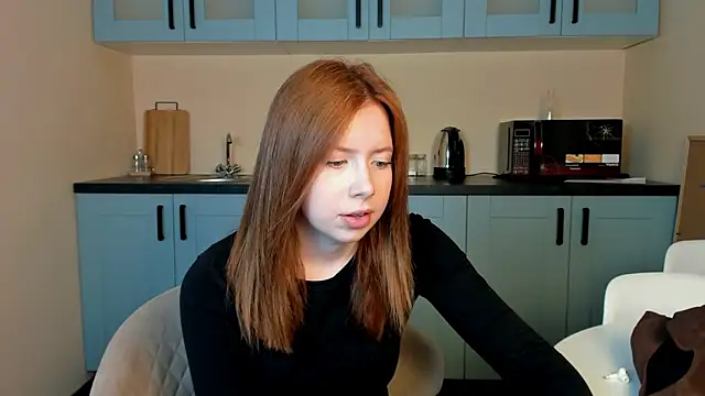 Snapshot of StellaBev chatting on March 26, 2026, 12:44 pm StellaBev online show from March 26, 2026, 12:44 pm