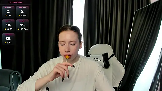 Snapshot of StellaBev chatting on April 12, 2026, 8:58 pm StellaBev online show from April 12, 2026, 8:58 pm