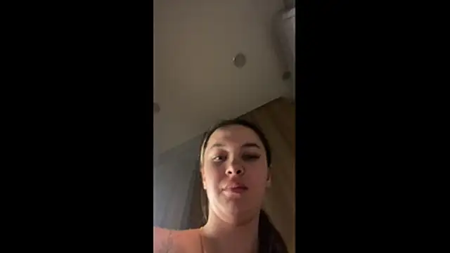 LunaCurlly online show from February 24, 2026, 3:32 pm