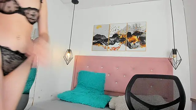 Snapshot of kiara__white1 chatting on February 18, 2026, 10:06 pm kiara white1 online show from February 18, 2026, 10:06 pm