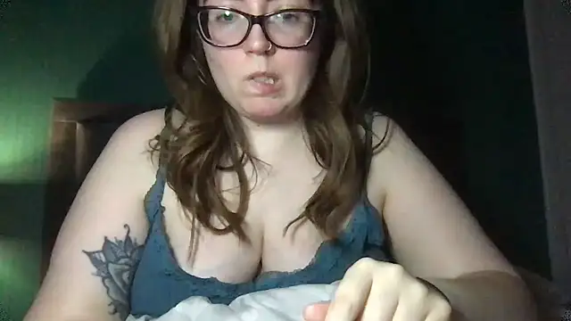 CurvyBx online show from February 24, 2026, 9:24 pm