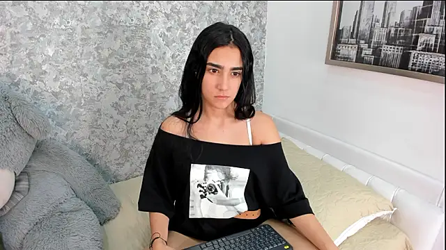 Snapshot of Anika_H chatting on March 26, 2026, 12:22 pm Anika H online show from March 26, 2026, 12:22 pm