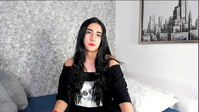 Snapshot of Anika_H chatting on April 4, 2026, 12:02 pm Anika H online show from April 4, 2026, 12:02 pm