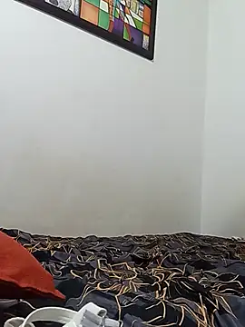 Snapshot of Anika_H chatting on July 27, 2026, 6:09 am Anika H online show from July 27, 2026, 6:09 am