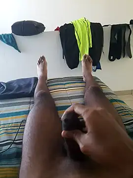 Snapshot of isuru_lakshan chatting on February 17, 2026, 12:01 pm isuru lakshan online show from February 17, 2026, 12:01 pm