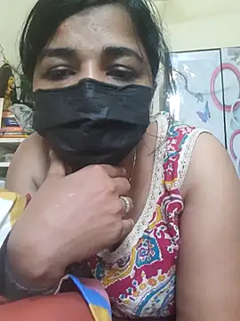 Snapshot of Tamil_Luckly_girl chatting on April 15, 2026, 7:37 am Tamil Luckly girl online show from April 15, 2026, 7:37 am