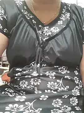 Snapshot of Tamil_Luckly_girl chatting on May 20, 2026, 1:50 pm Tamil Luckly girl online show from May 20, 2026, 1:50 pm