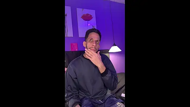 Snapshot of Karim_mansur chatting on April 2, 2026, 5:05 am Karim mansur online show from April 2, 2026, 5:05 am