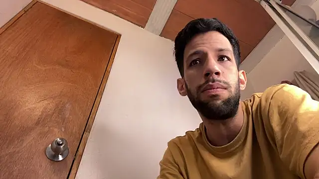 Snapshot of Karim_mansur chatting on April 8, 2026, 4:51 pm Karim mansur online show from April 8, 2026, 4:51 pm