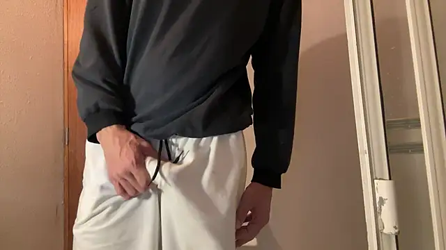 Snapshot of Karim_mansur chatting on April 13, 2026, 12:10 pm Karim mansur online show from April 13, 2026, 12:10 pm