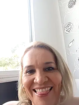 charlotte milf30 online show from February 28, 2026, 7:04 pm