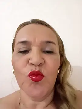 Snapshot of charlotte_milf30 chatting on March 15, 2026, 2:17 am charlotte milf30 online show from March 15, 2026, 2:17 am