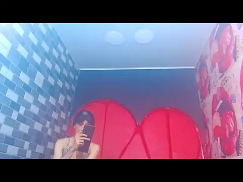 charlottxjuless online show from March 2, 2026, 2:46 pm