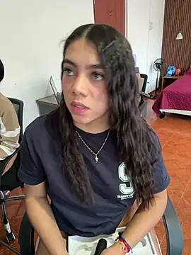 Luna rousse26 online show from March 13, 2026, 12:34 pm