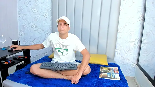 Snapshot of bad_boy_cum_ chatting on February 18, 2026, 3:57 am bad boy cum online show from February 18, 2026, 3:57 am