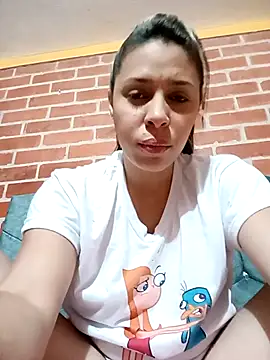 kiki milu online show from March 23, 2026, 3:43 am