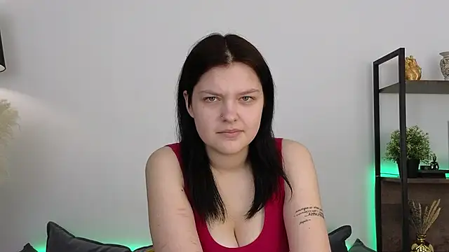 DeliaEffy online show from February 19, 2026, 10:06 pm