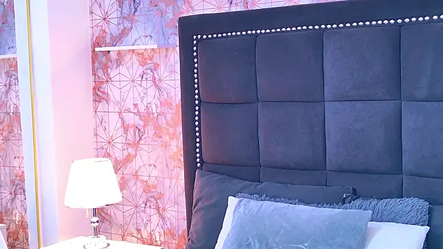 Raven Gloomy online show from March 12, 2026, 12:22 pm