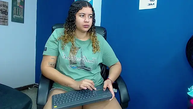 goodgirlxxl online show from March 16, 2026, 11:20 pm