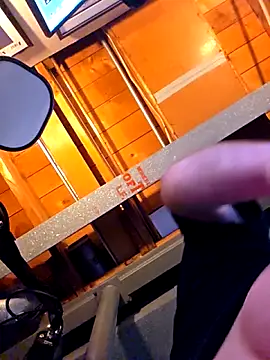 DLCheeks online show from February 15, 2026, 9:00 pm