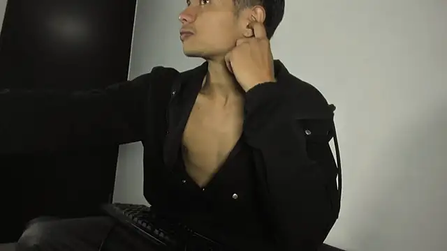 Snapshot of ClemontRosse chatting on February 27, 2026, 6:57 am ClemontRosse online show from February 27, 2026, 6:57 am