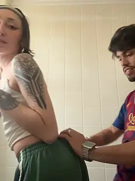 FrutillitaXX online show from April 9, 2026, 1:16 pm