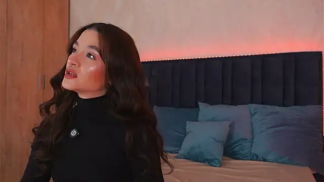 LucyDeLuca online show from April 15, 2026, 5:14 am