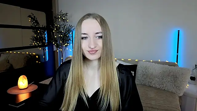 Oxy Foxie online show from May 20, 2026, 5:52 pm
