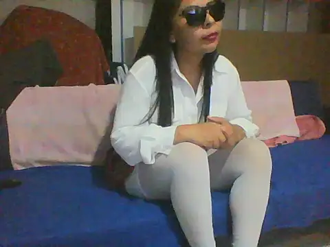 Snapshot of venus-marte chatting on March 1, 2026, 7:21 am venus-marte online show from March 1, 2026, 7:21 am