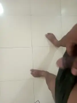 hunk man online show from February 22, 2026, 12:15 pm