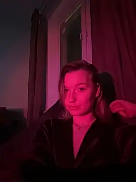 EmmaTurners online show from February 26, 2026, 6:29 pm