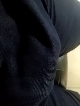 Snapshot of Mr-kke chatting on March 19, 2026, 12:25 am Mr-kke online show from March 19, 2026, 12:25 am