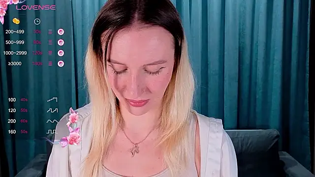 AshleyySchwartz online show from March 24, 2026, 2:11 pm