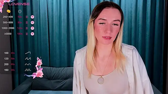 AshleyySchwartz online show from March 31, 2026, 2:39 pm